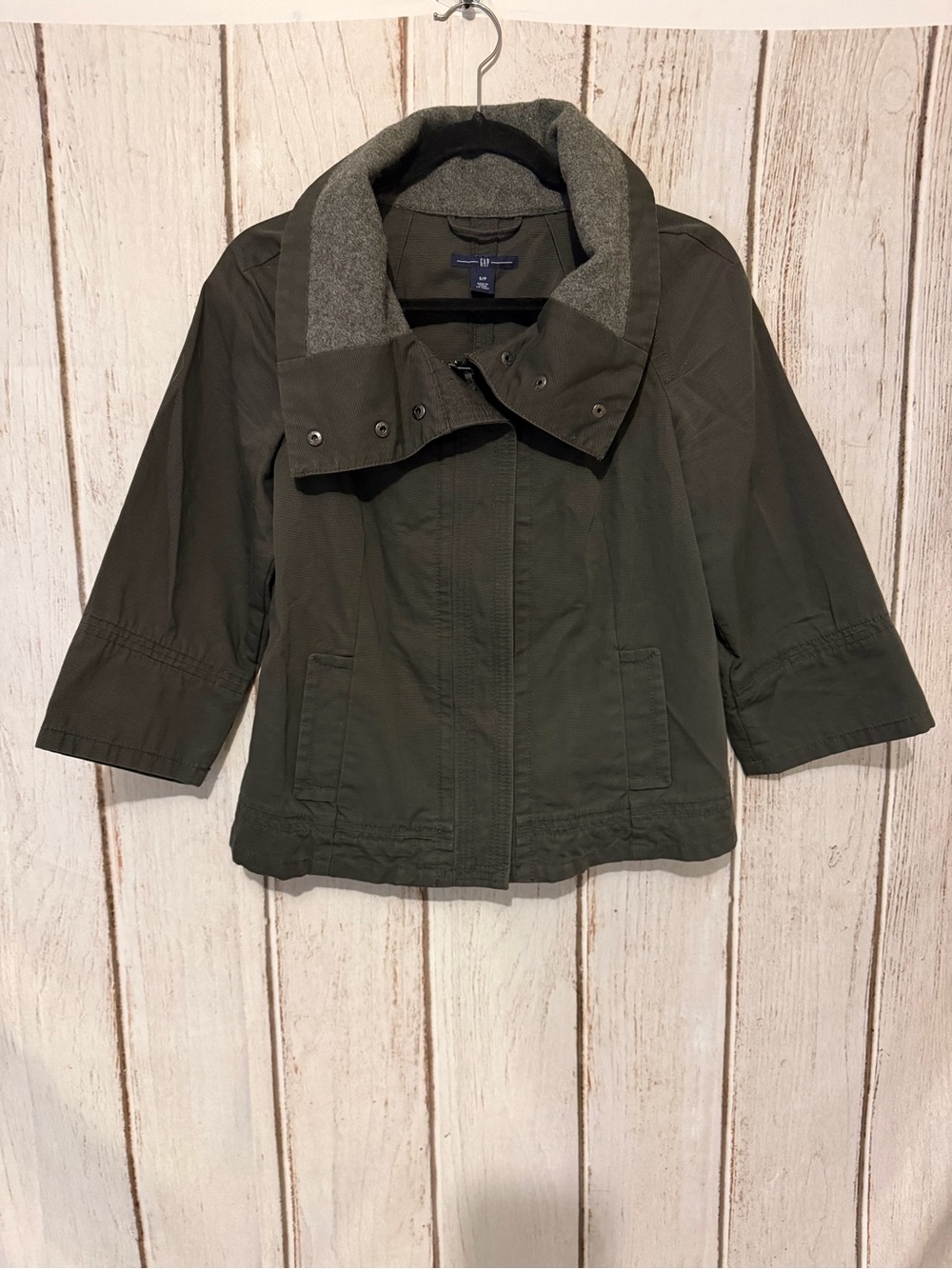 Gap Vintage 2008 Olive Green Funnel Neck Jacket Size S Like New 3/4 Sleeve